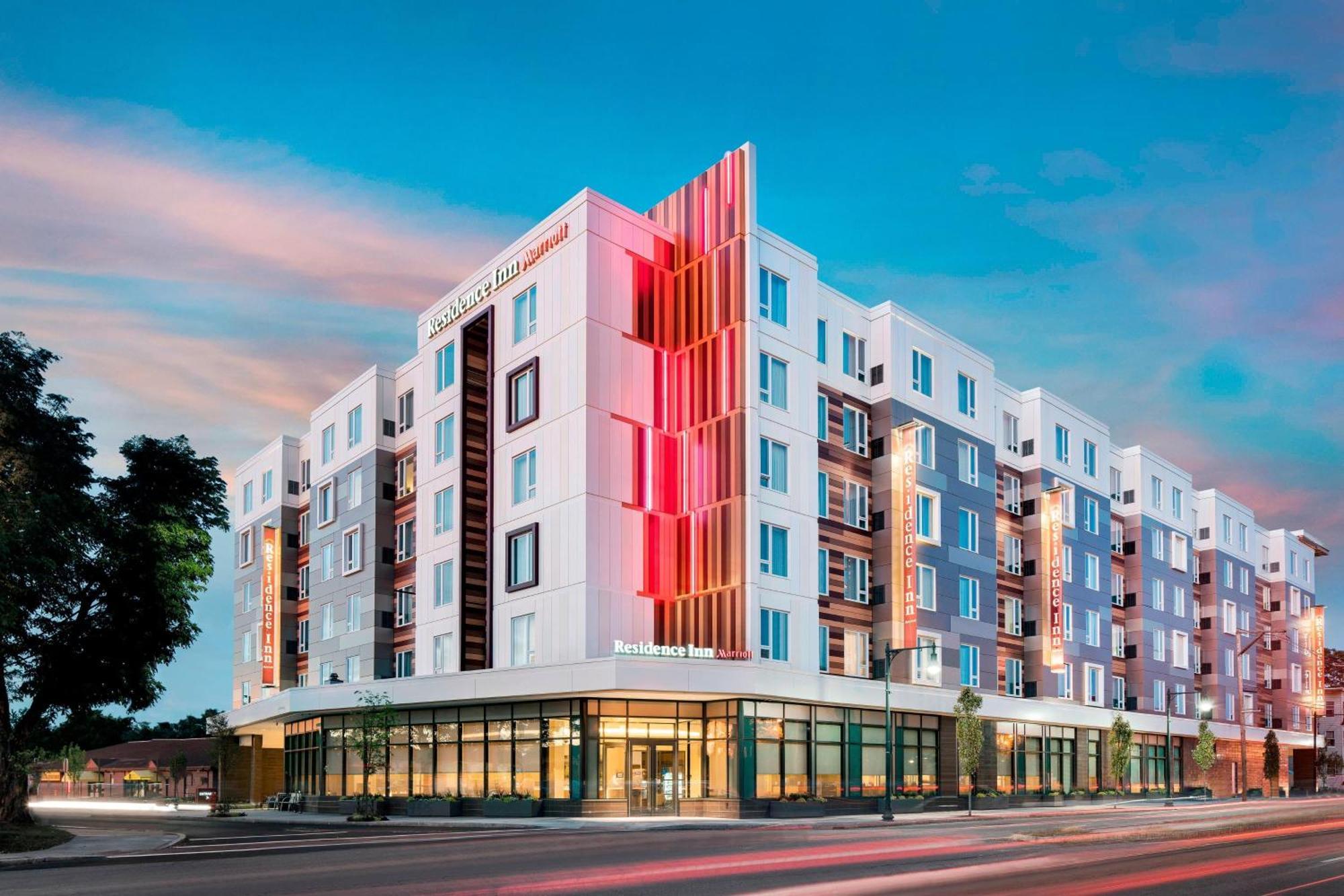 Residence Inn By Marriott Boston ווטרטאון מראה חיצוני תמונה